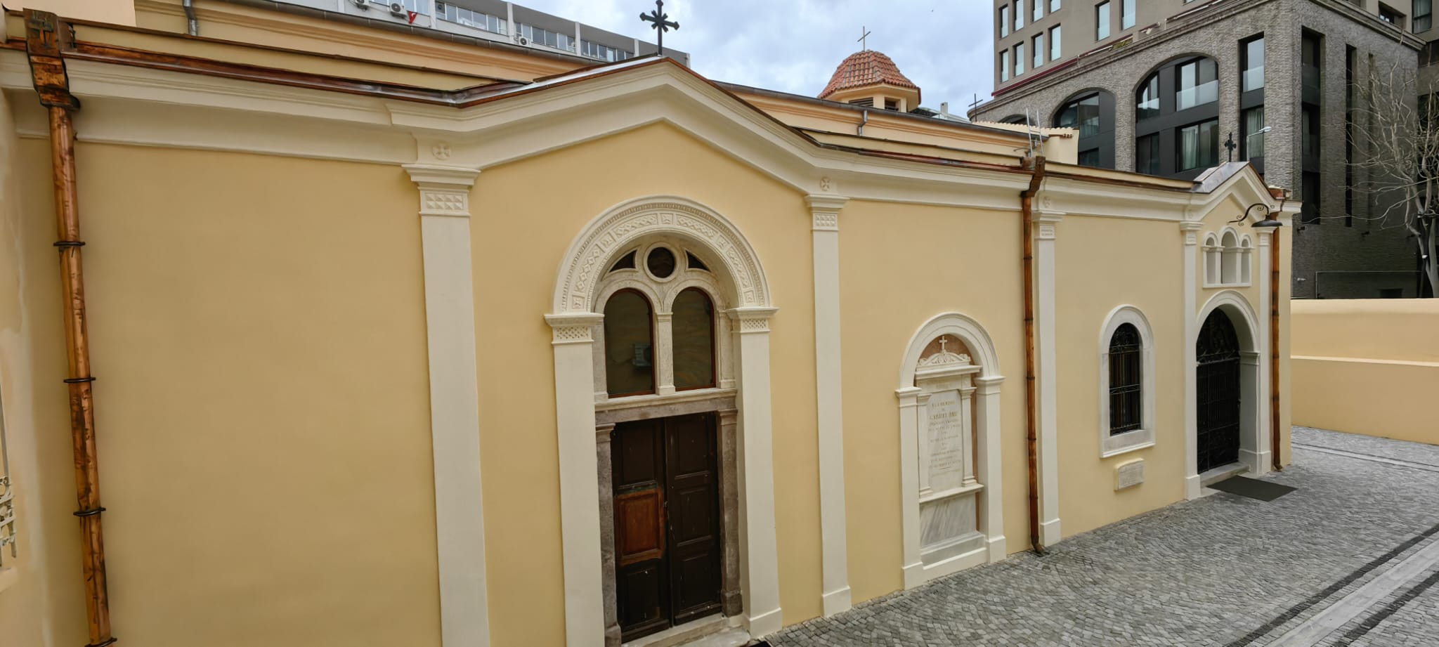 St. Polikarp Kilisesi İzmir