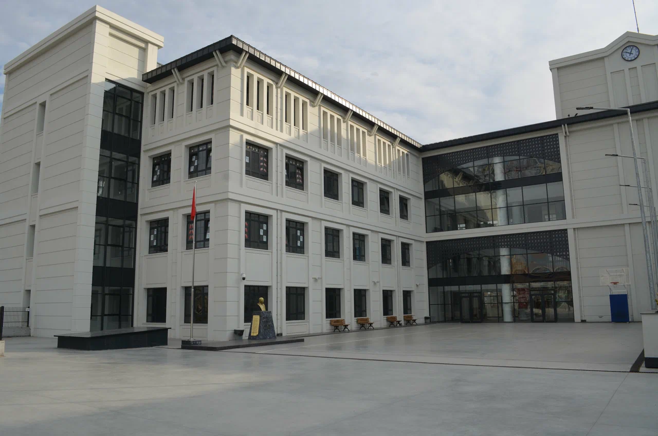 Üsküdar İlköğretim Okulu