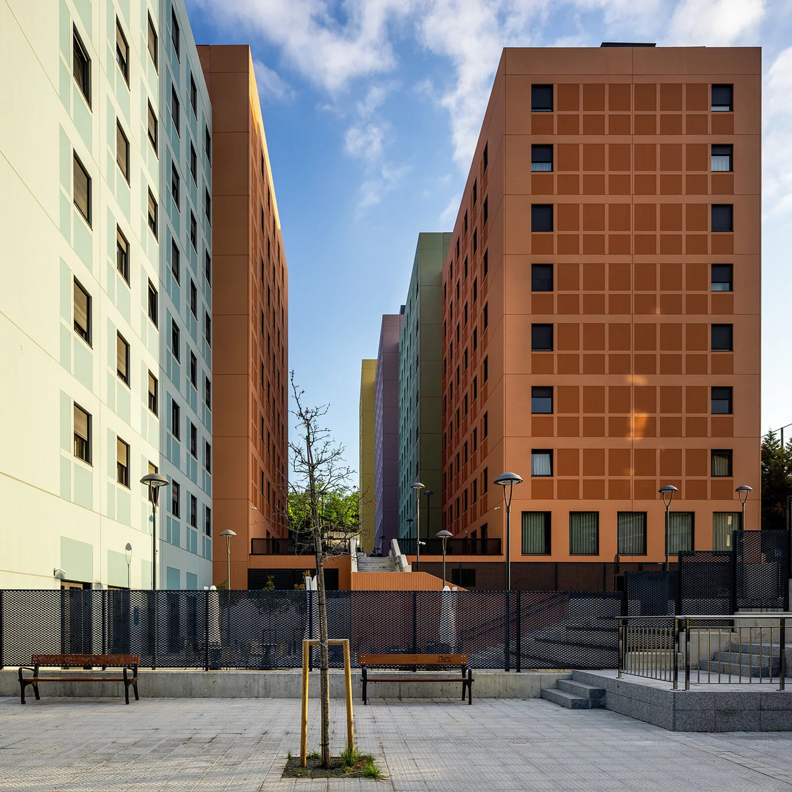 Bilbao Livensa Living Studios mimari yapı ve cephe görünümü