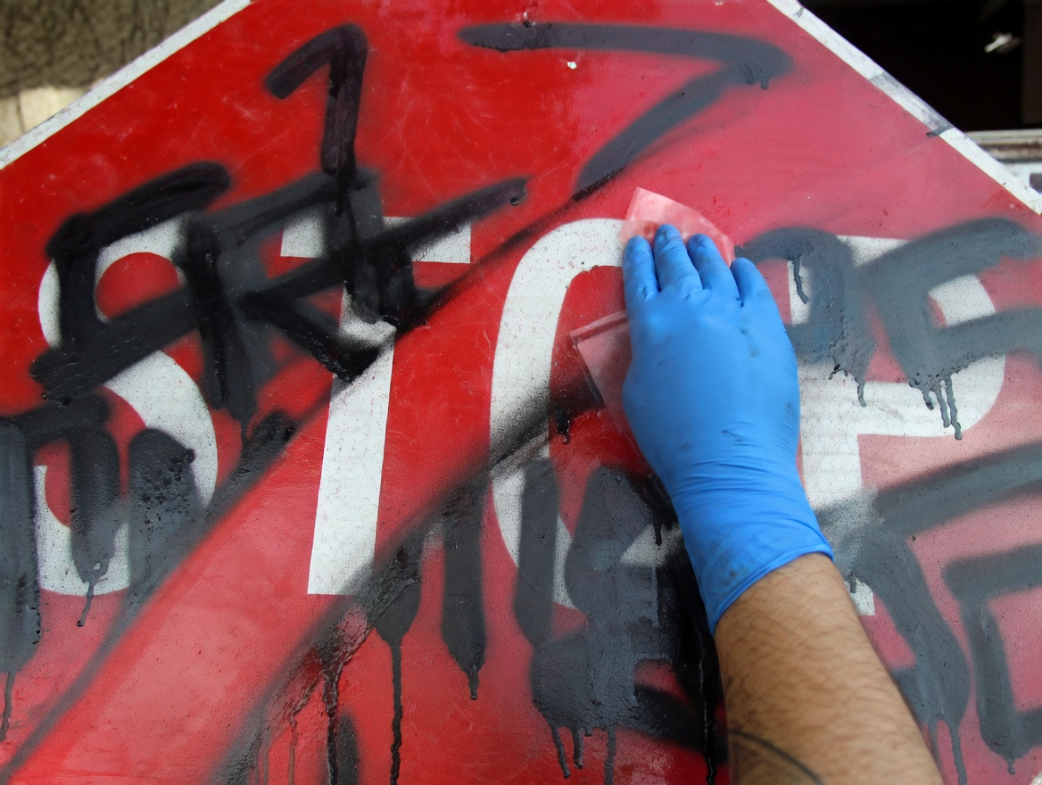 Grafiti OFF Mendil Uygulama