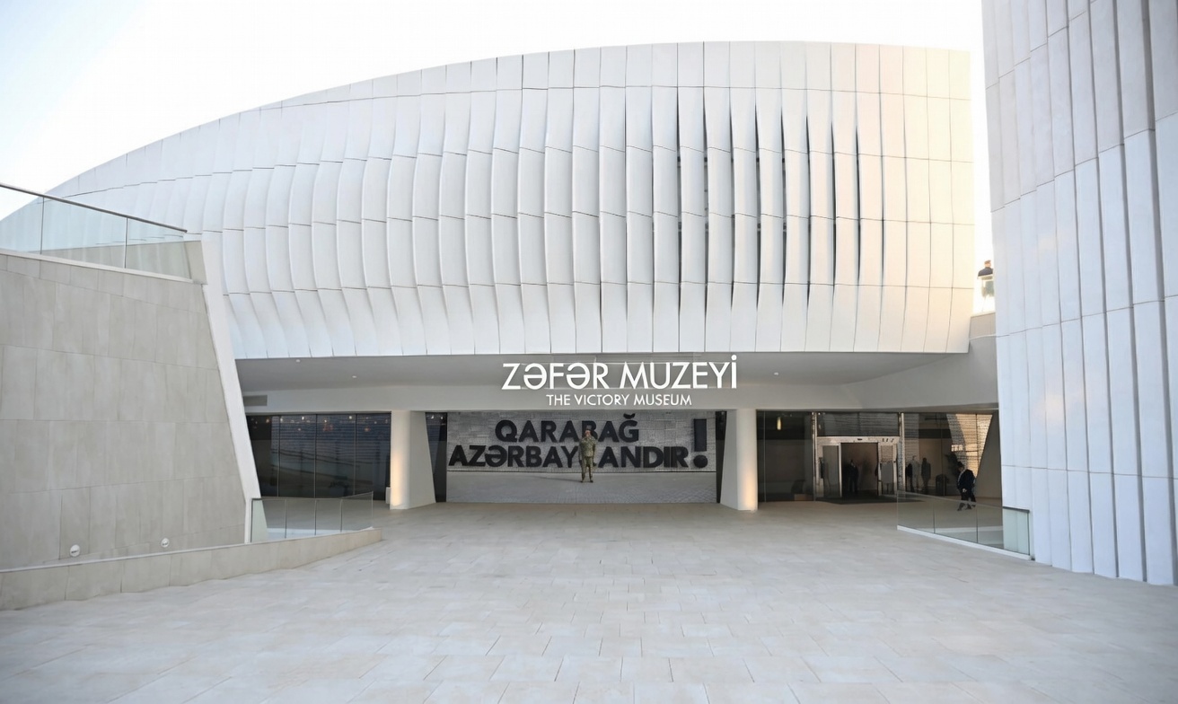 Müze Yapısı Yakın Açı